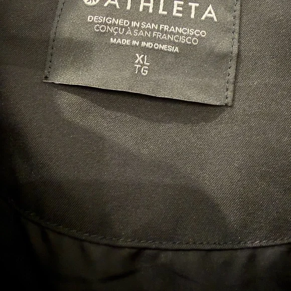 Athleta RainOut Sutro Trench in Black - Picture 5 of 8